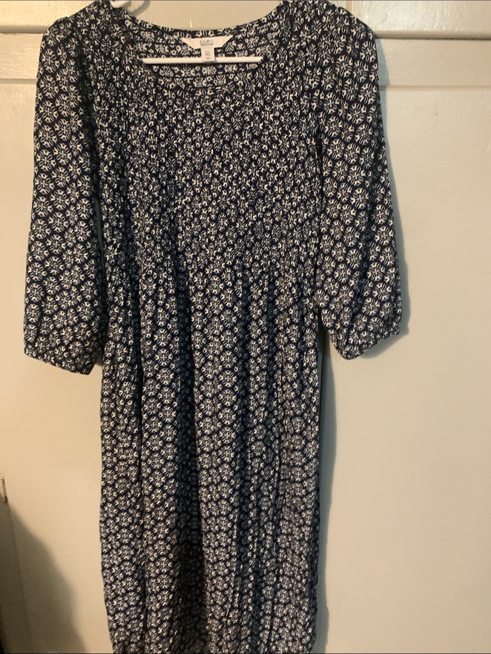 croft & barrow Navy and White Floral Midi Dress. It’s a size xs